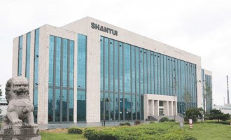 七維成功中標山推工程機械水性漆項目